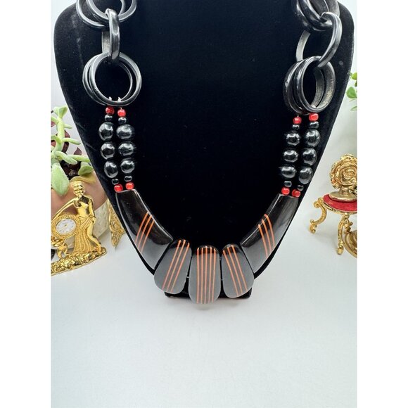 70s Vintage Mod Laminated Plastic Horn Lucite Necklace Bold Red & Black Pendant - Picture 2 of 7